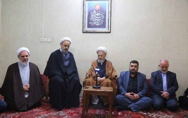 کتابهای چاپ نشده در زمینه مشترکات شیعه و اهل سنت منتشر شود