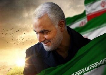 خیمه ولایت را رها نکنید/ فشار دشمن شما را دچار تفرقه نکند